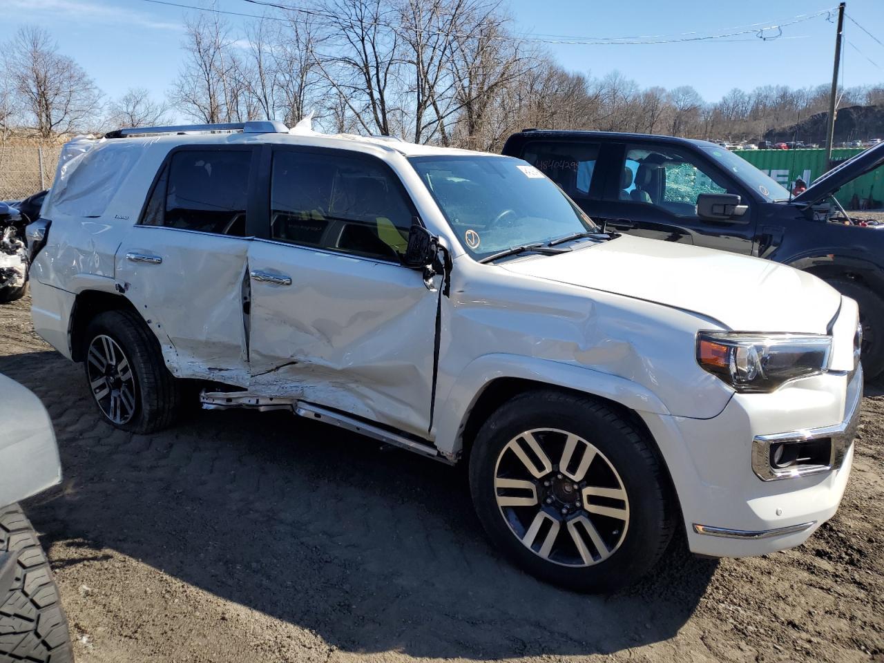 2018 TOYOTA 4RUNNER SR - Фото 4