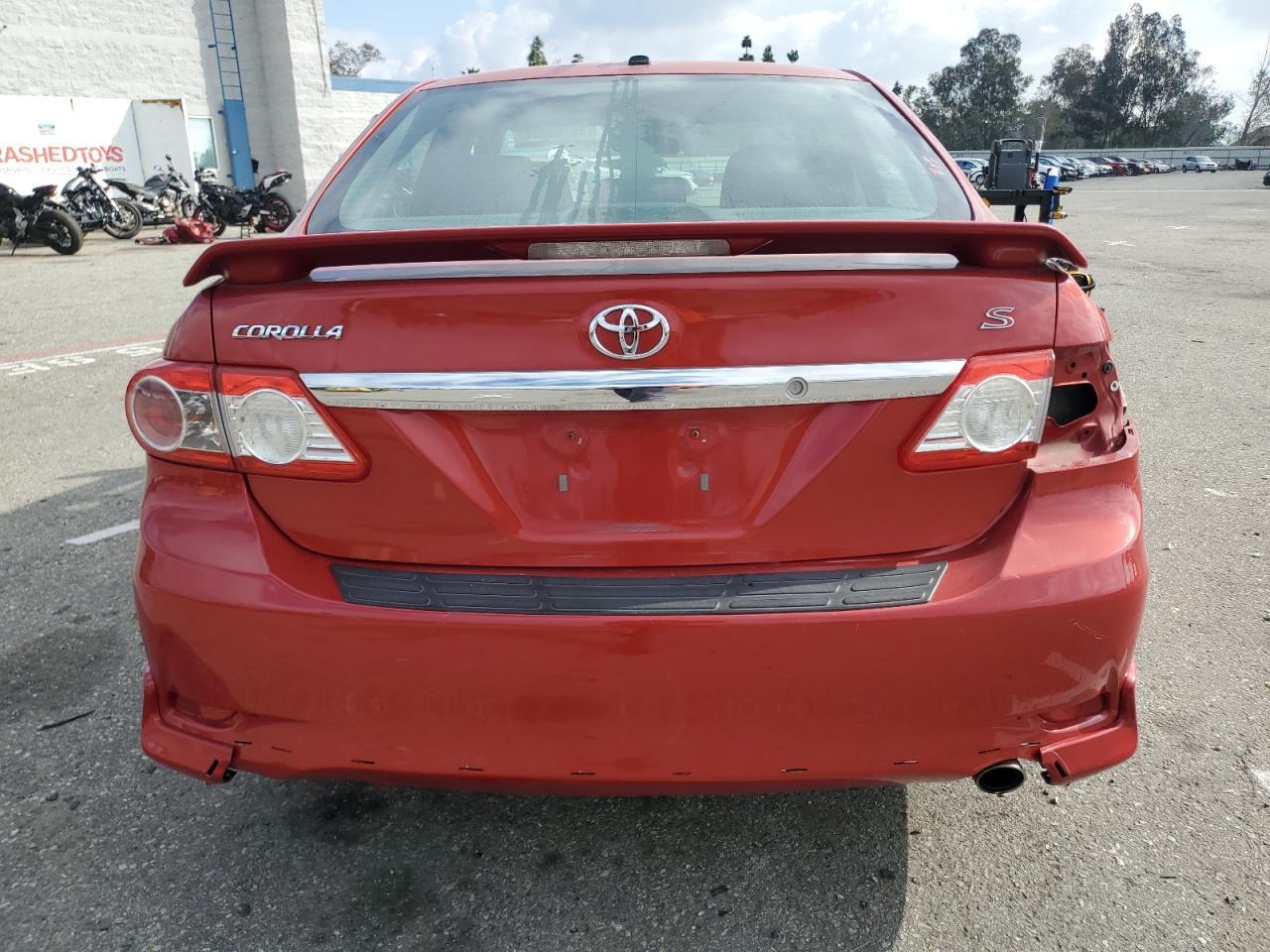 2013 TOYOTA COROLLA BA - Фото 6