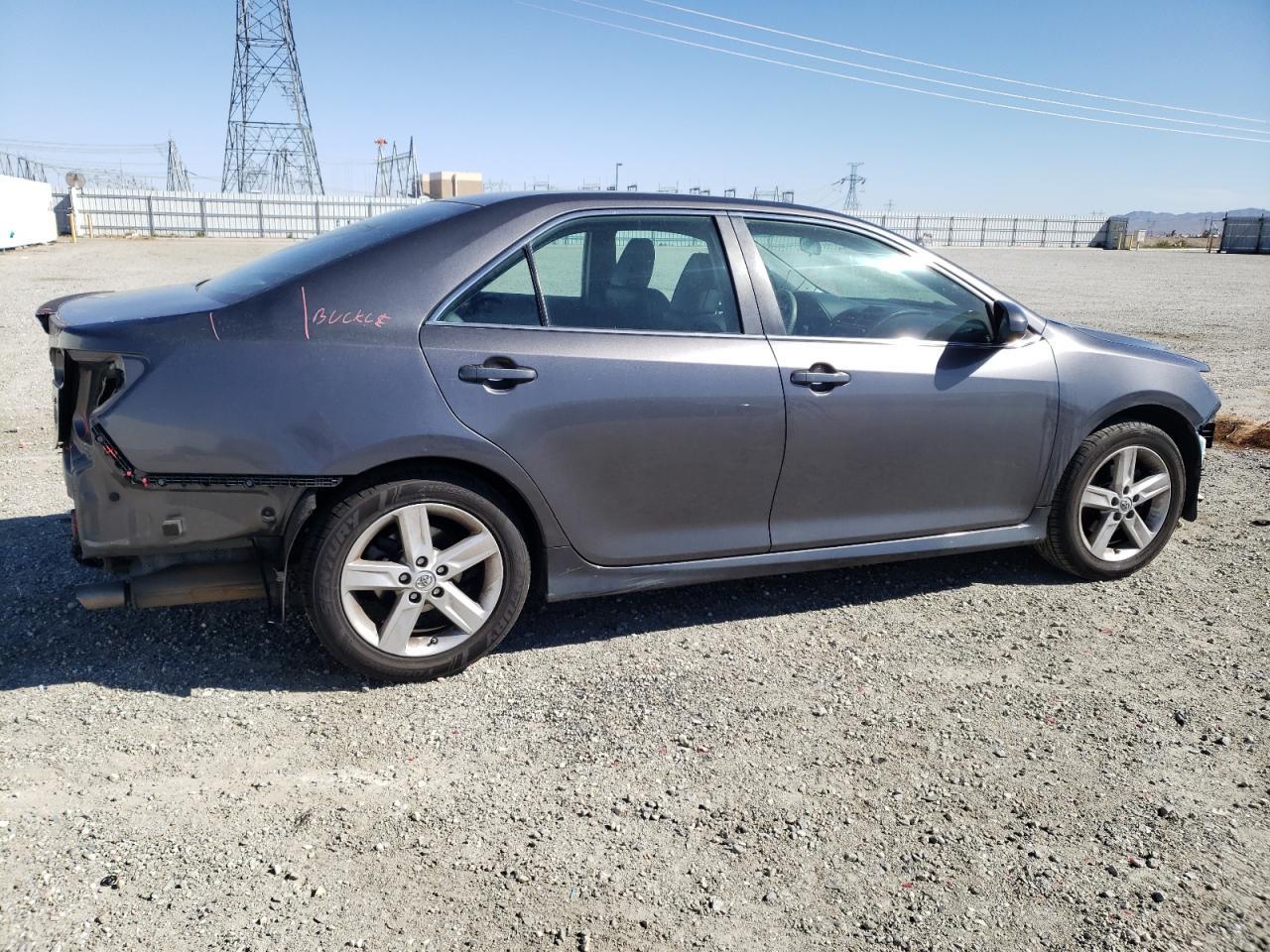 2014 TOYOTA CAMRY L - Фото 3