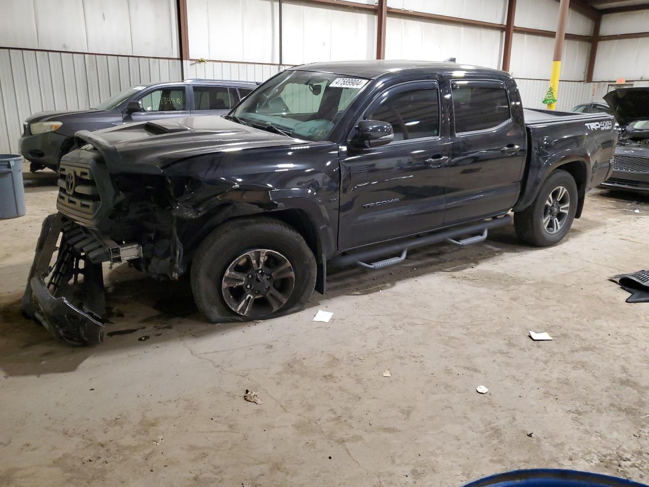 2017 TOYOTA TACOMA DOU