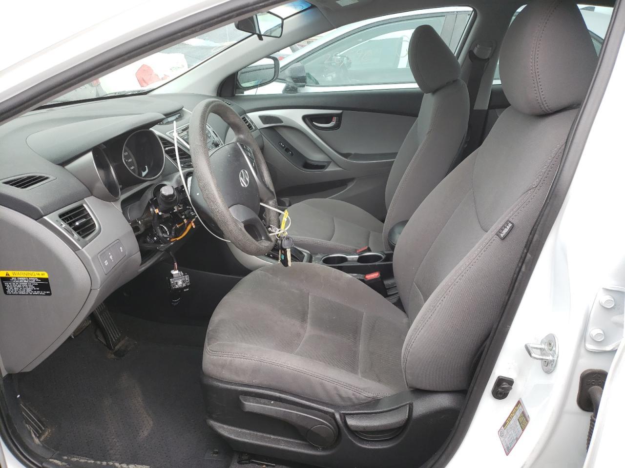 2015 HYUNDAI ELANTRA SE - Фото 7