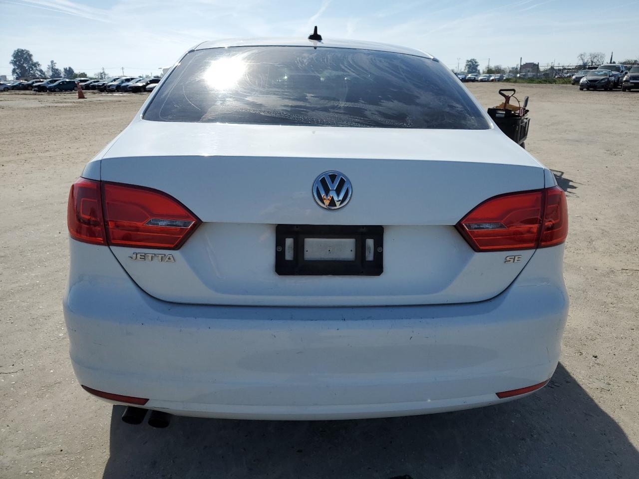 2014 VOLKSWAGEN JETTA SE - Image 6