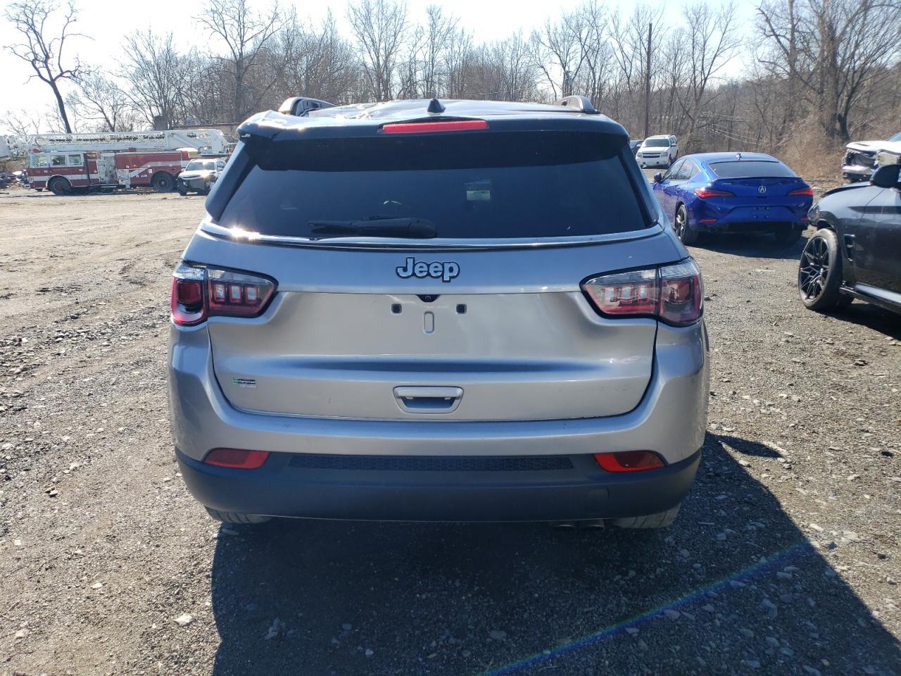 2020 JEEP COMPASS LI - Image 6