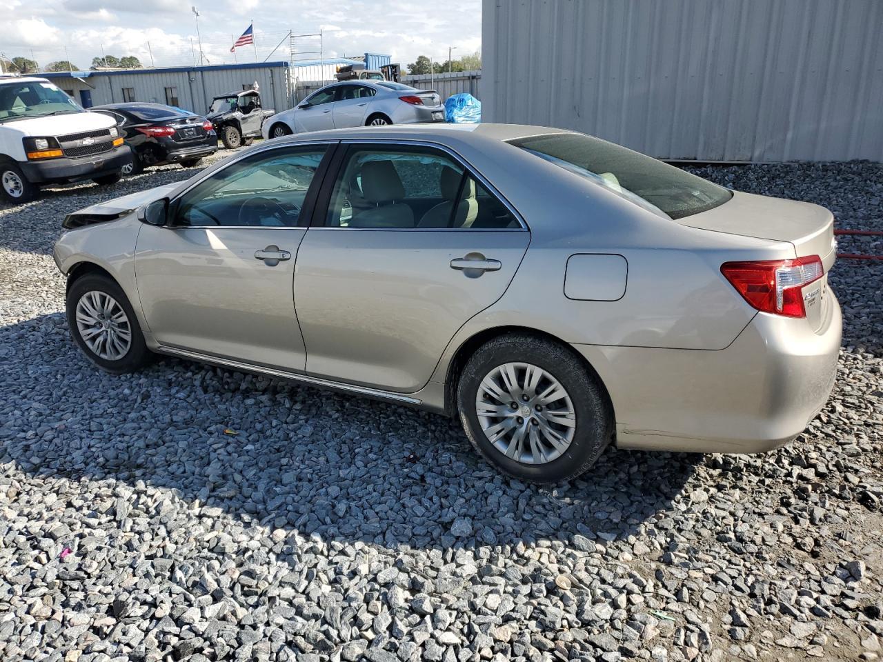 2014 TOYOTA CAMRY L - Image 2