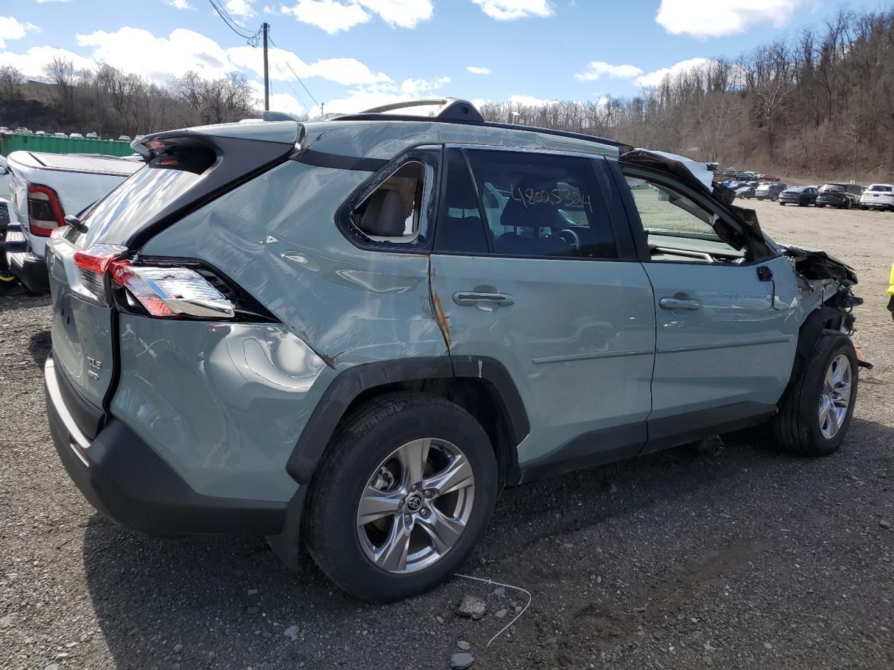 2022 TOYOTA RAV4 XLE - Image 3