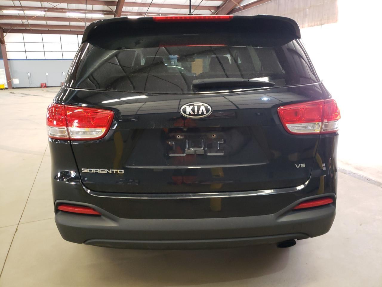 2016 KIA SORENTO LX - Image 6