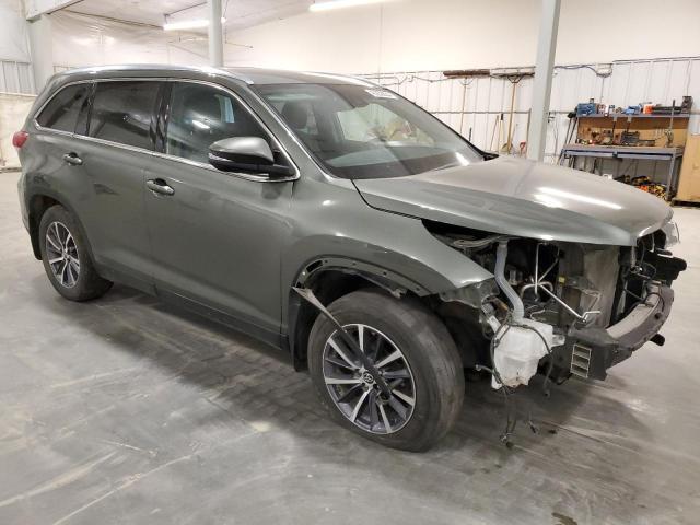 2019 Toyota Highlander Se - Фото 4