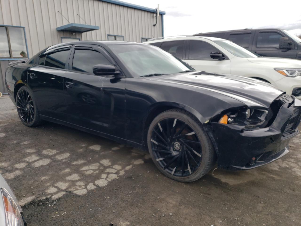 2013 DODGE CHARGER SE - Фото 4
