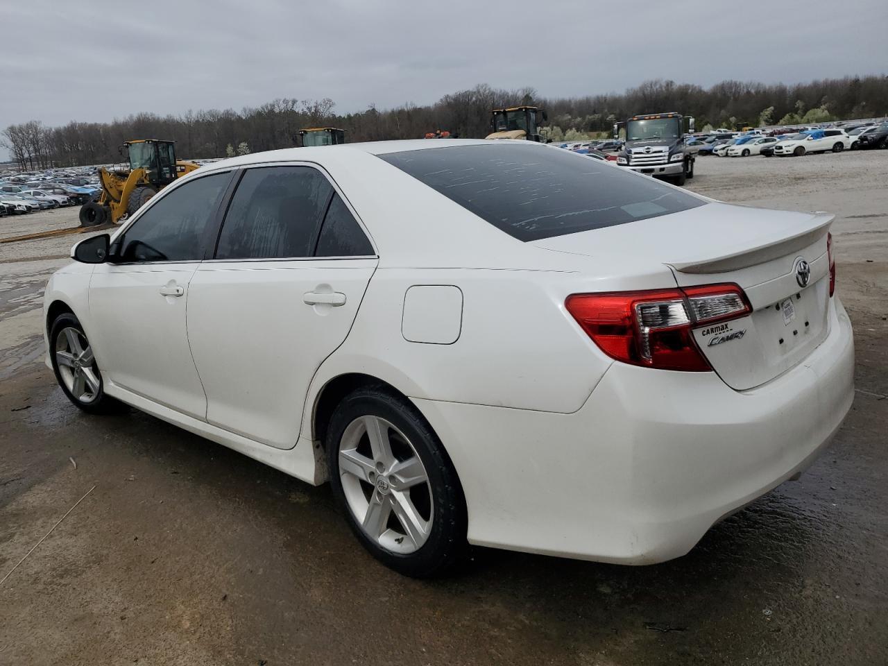 2014 TOYOTA CAMRY L - Image 2