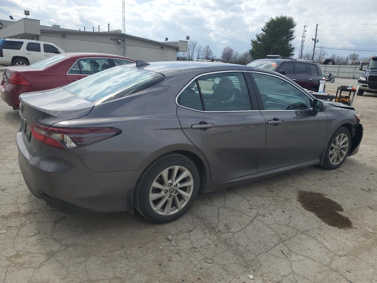 2023 TOYOTA CAMRY LE - Image 3