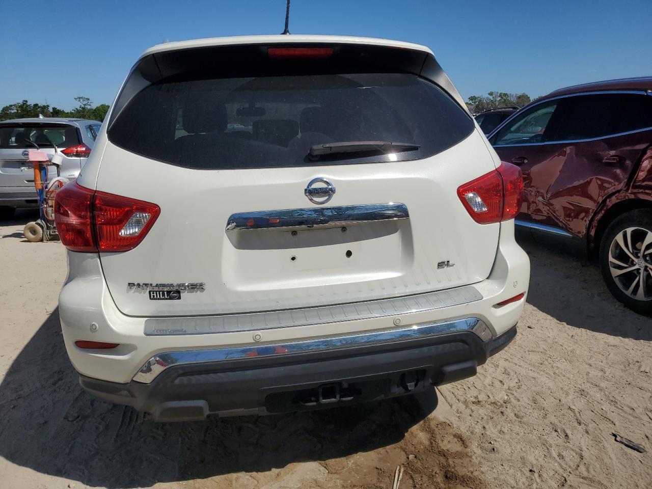 2017 NISSAN PATHFINDER - Image 6