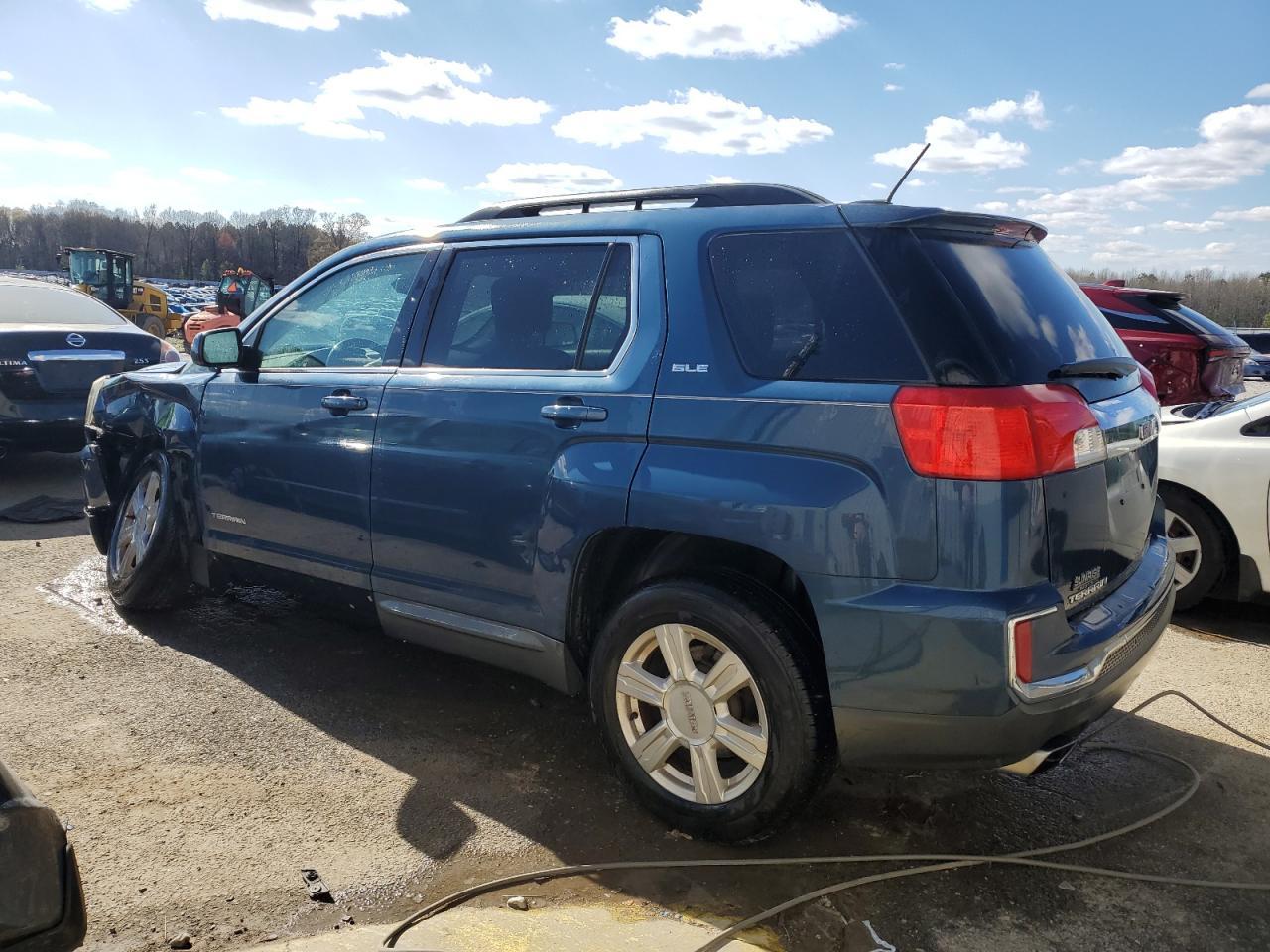 2016 GMC TERRAIN SL - Image 2