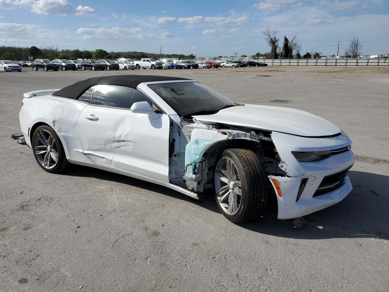 2018 CHEVROLET CAMARO LT - Image 4