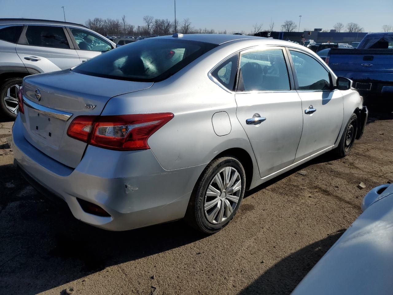 2017 NISSAN SENTRA S - Фото 3