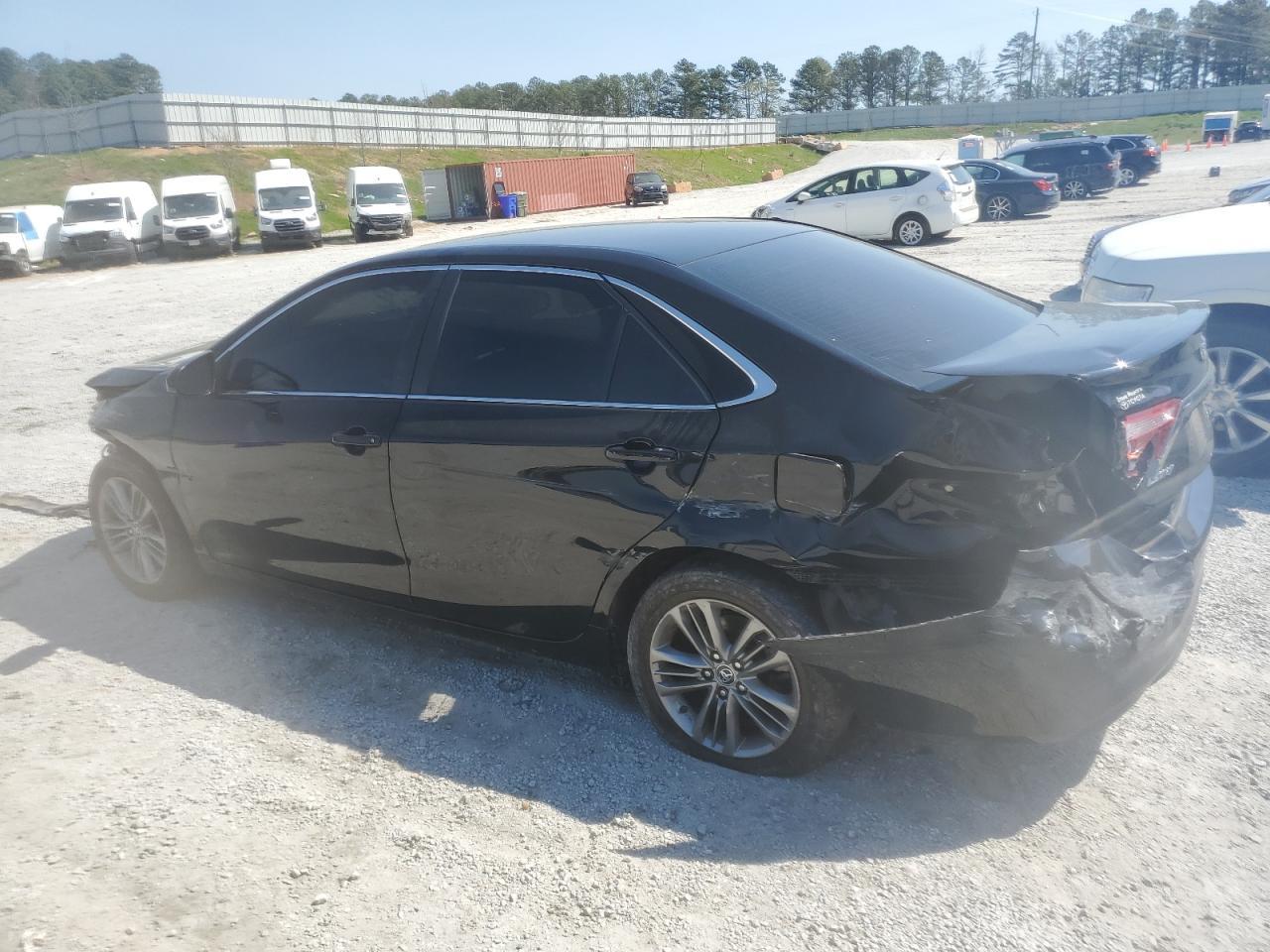 2015 TOYOTA CAMRY LE - Фото 2