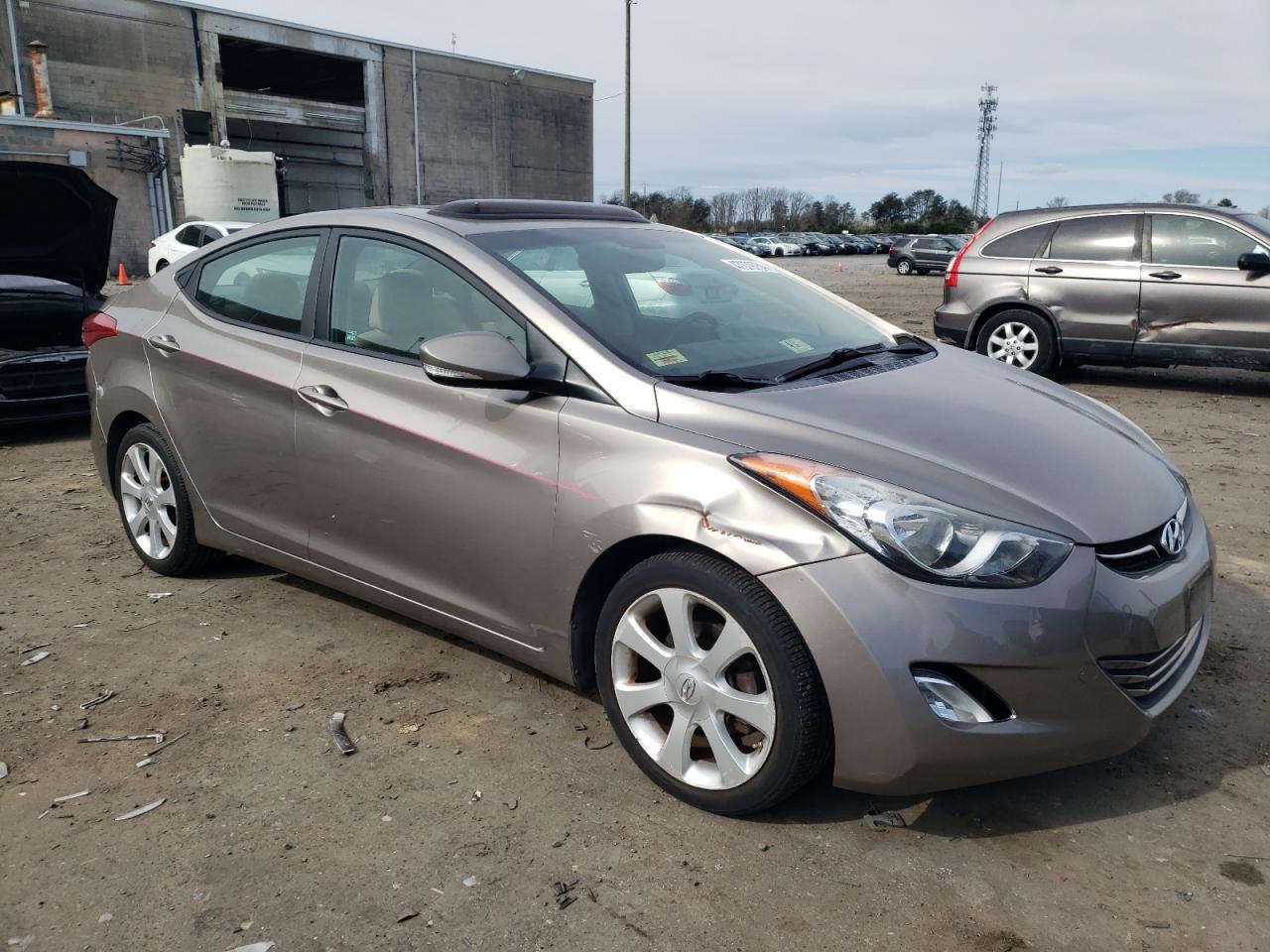 2013 HYUNDAI ELANTRA GL - Image 4