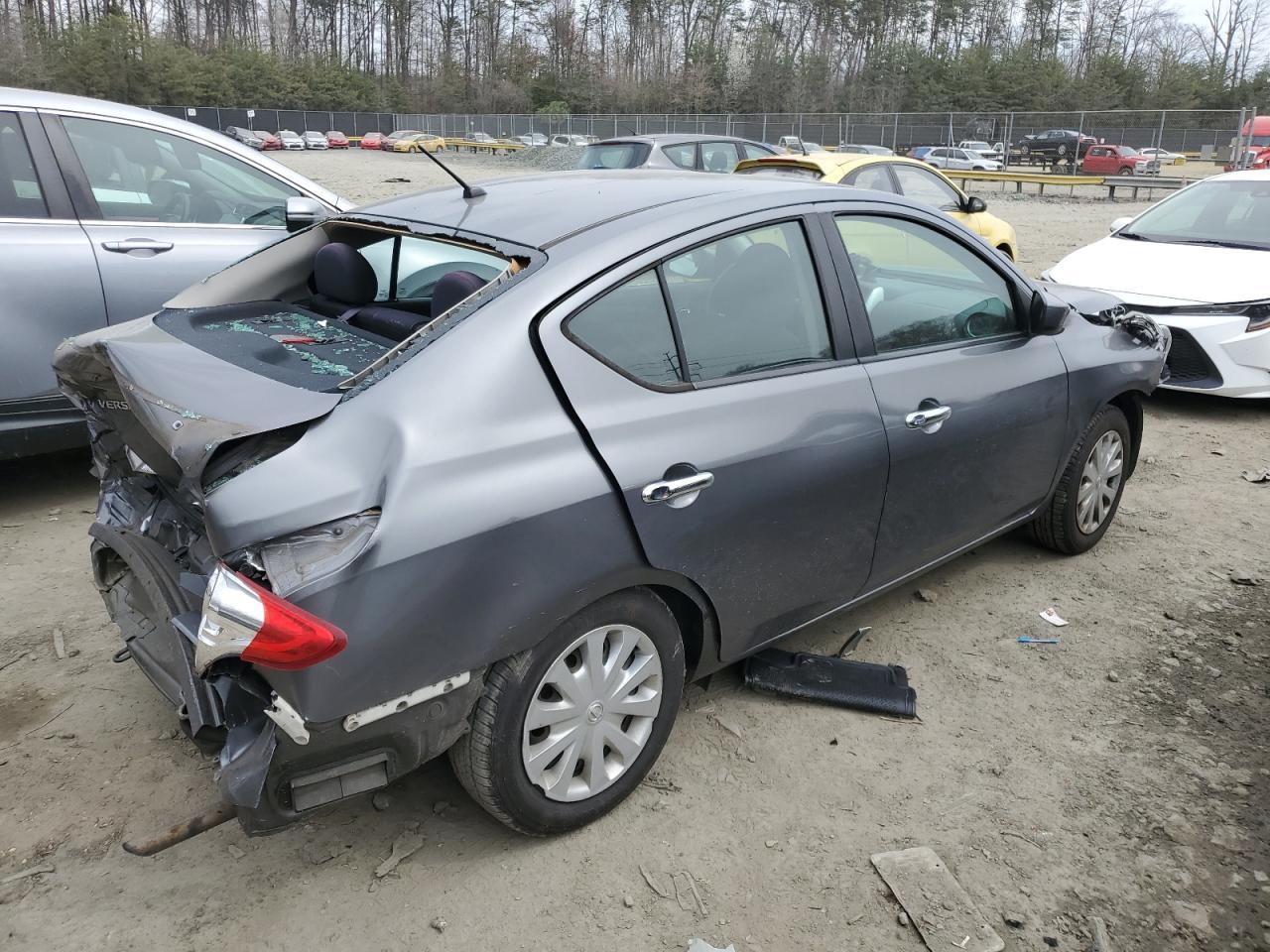 2016 NISSAN VERSA S - Image 3
