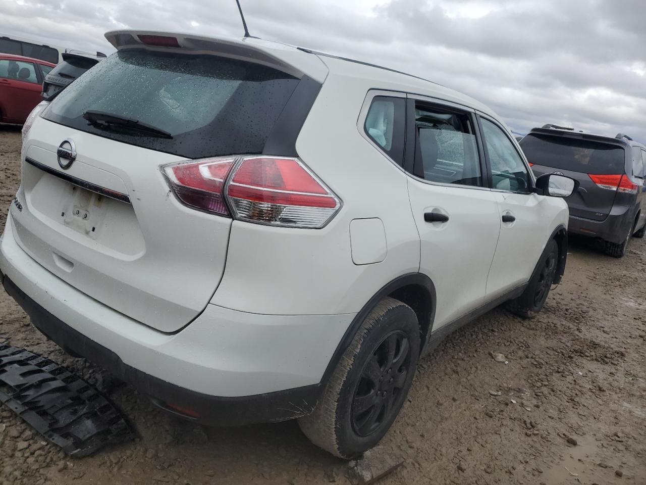 2016 NISSAN ROGUE S - Фото 3