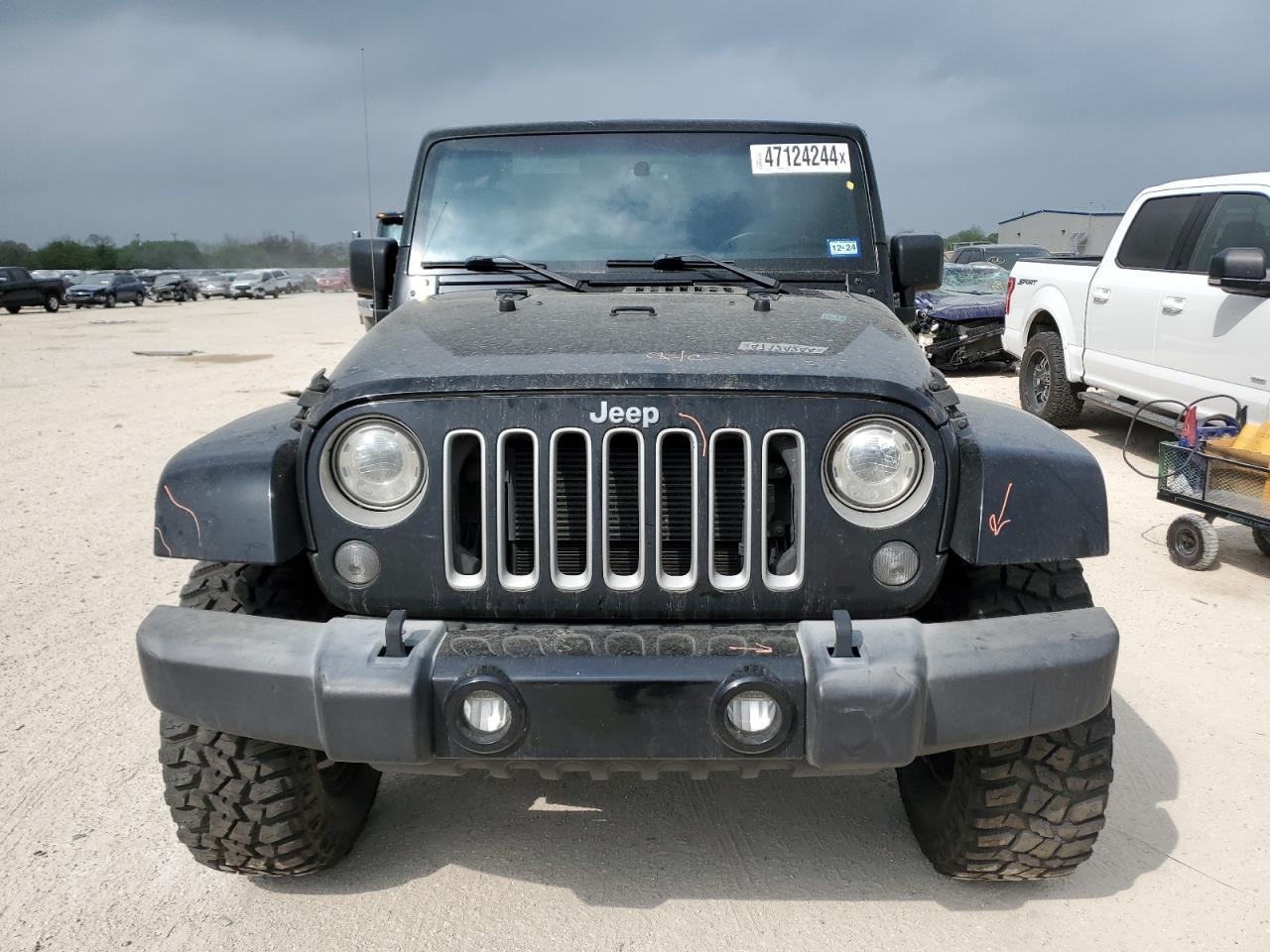 2017 JEEP WRANGLER U - Image 5
