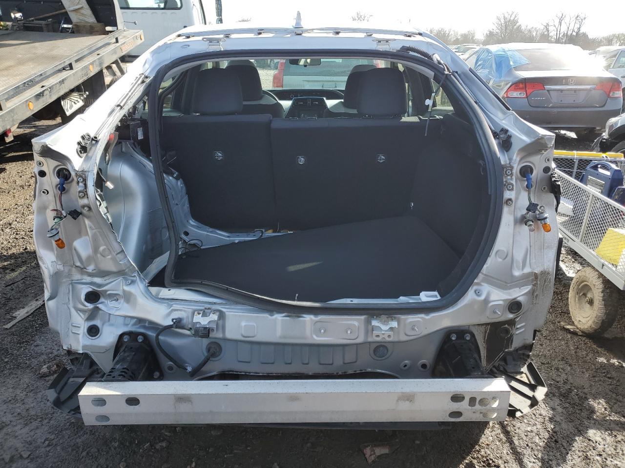 2016 TOYOTA PRIUS - Фото 6