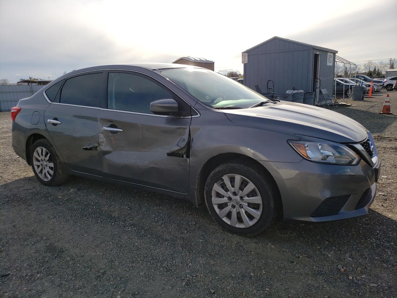 2016 NISSAN SENTRA S - Фото 4