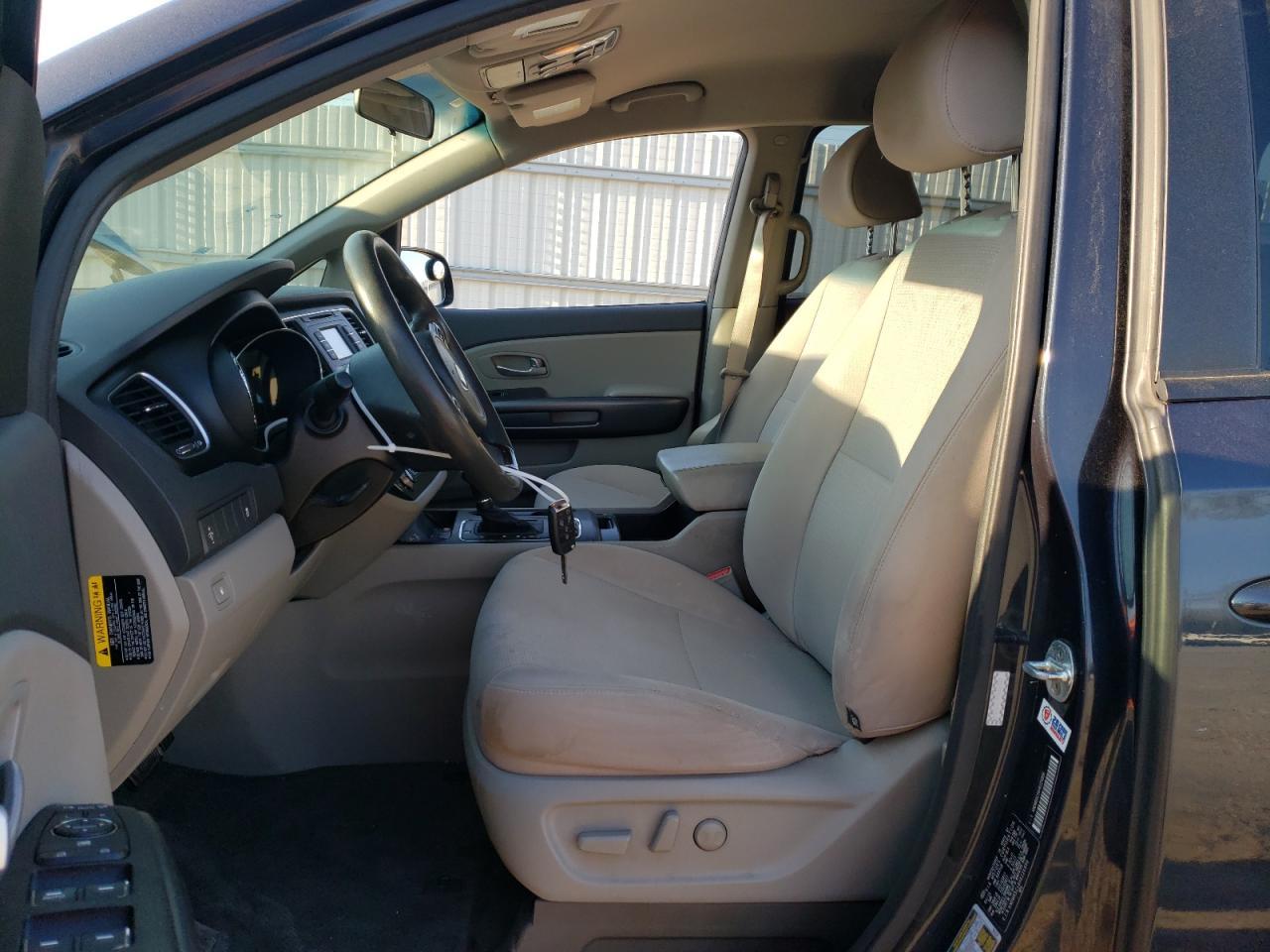 2017 KIA SEDONA LX - Image 7