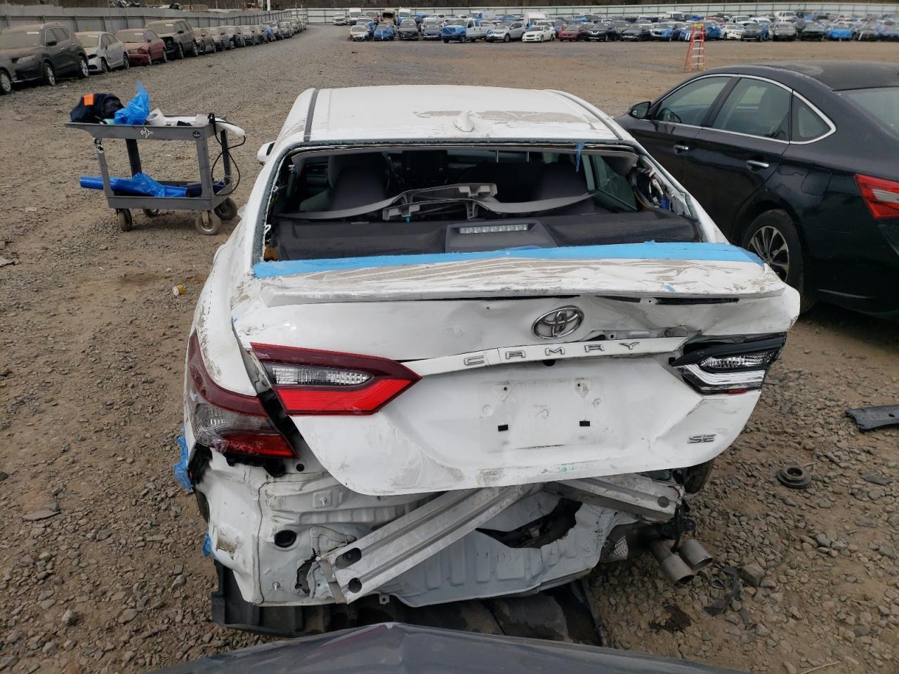 2021 TOYOTA CAMRY SE - Image 6
