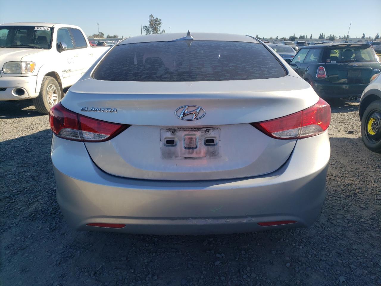 2013 HYUNDAI ELANTRA GL - Image 6
