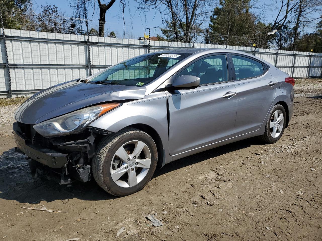 2013 HYUNDAI ELANTRA GL