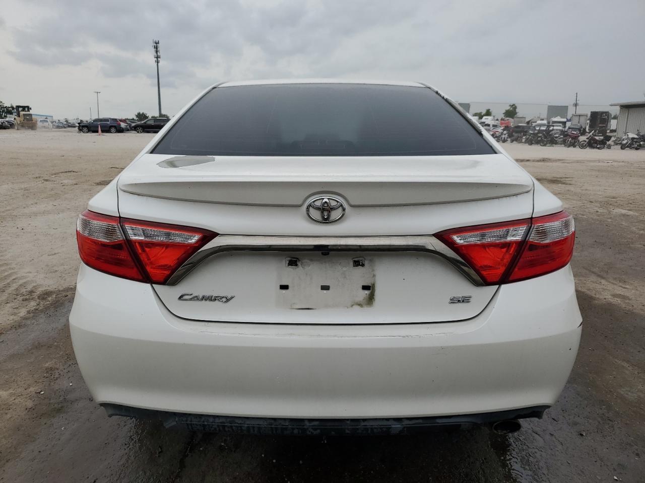 2015 TOYOTA CAMRY LE - Фото 6