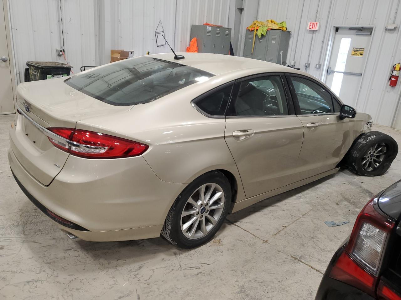 2017 FORD FUSION SE - Фото 3