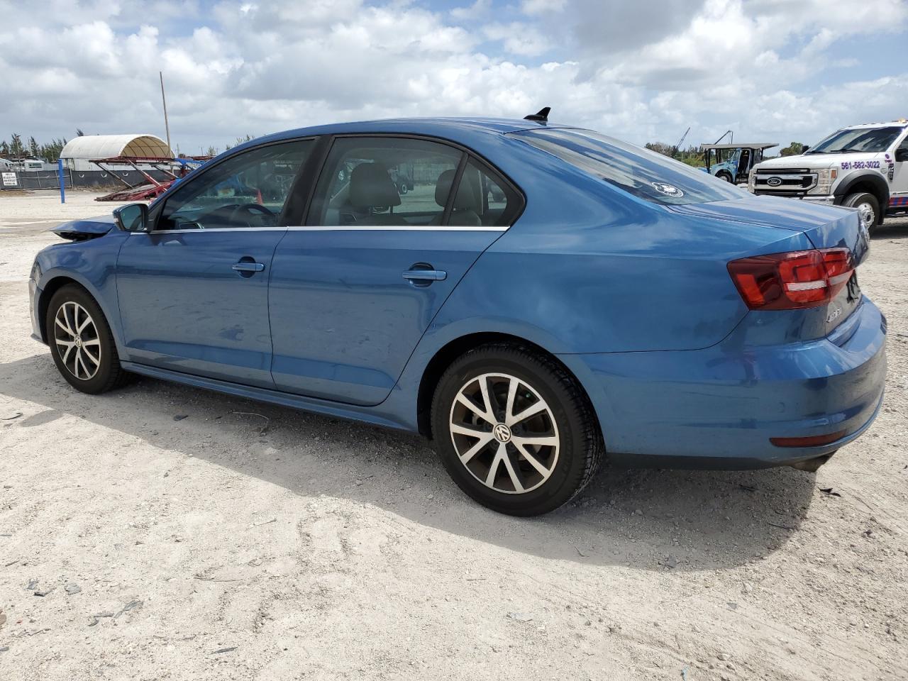 2017 VOLKSWAGEN JETTA SE - Фото 2