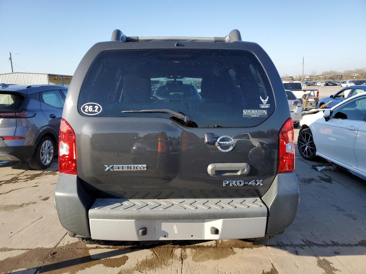 2015 NISSAN XTERRA X - Image 6