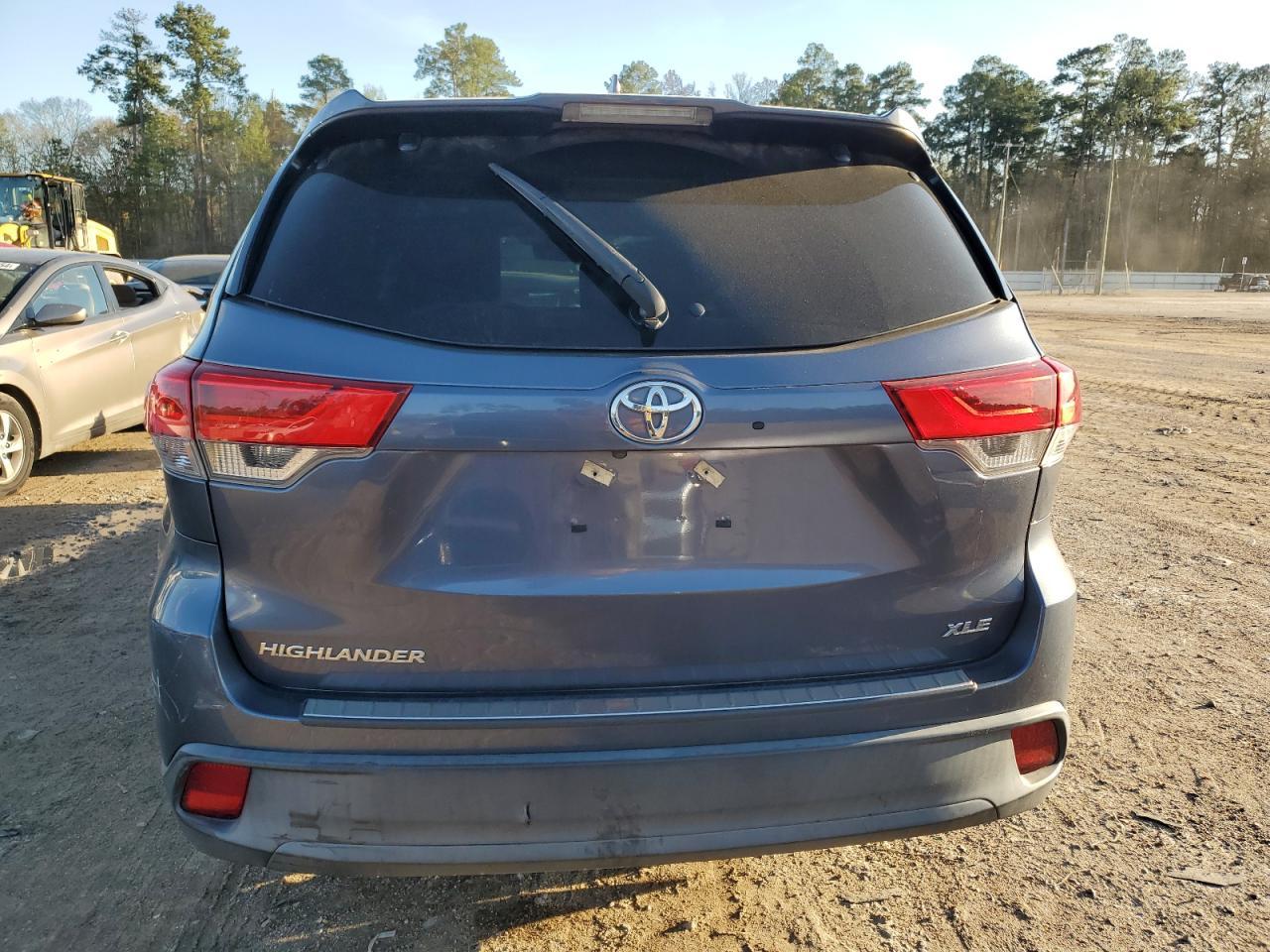2018 TOYOTA HIGHLANDER - Фото 6