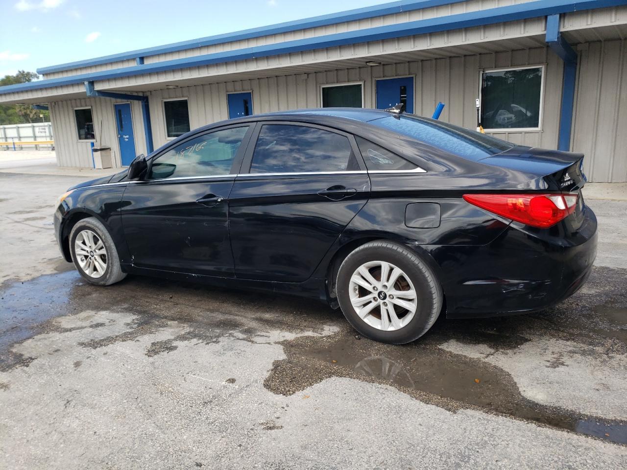 2013 HYUNDAI SONATA GLS - Image 2