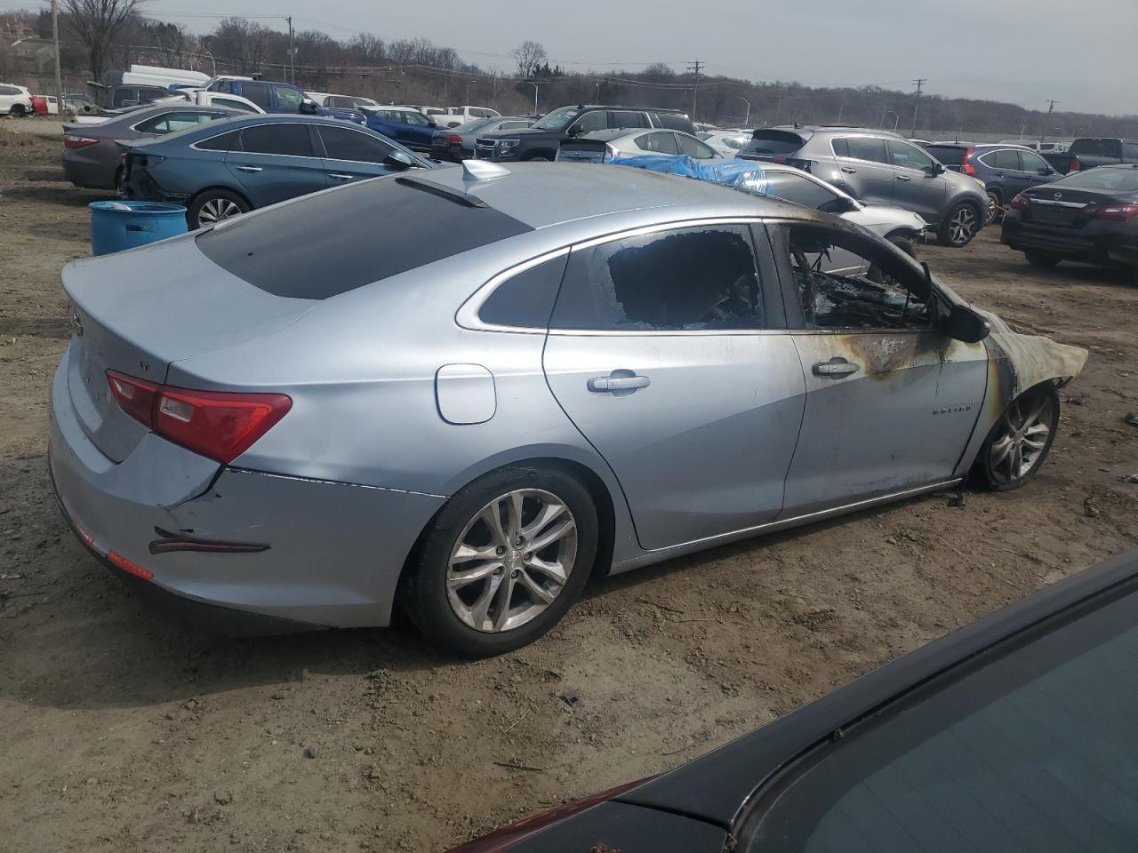 2017 CHEVROLET MALIBU LT - Image 3