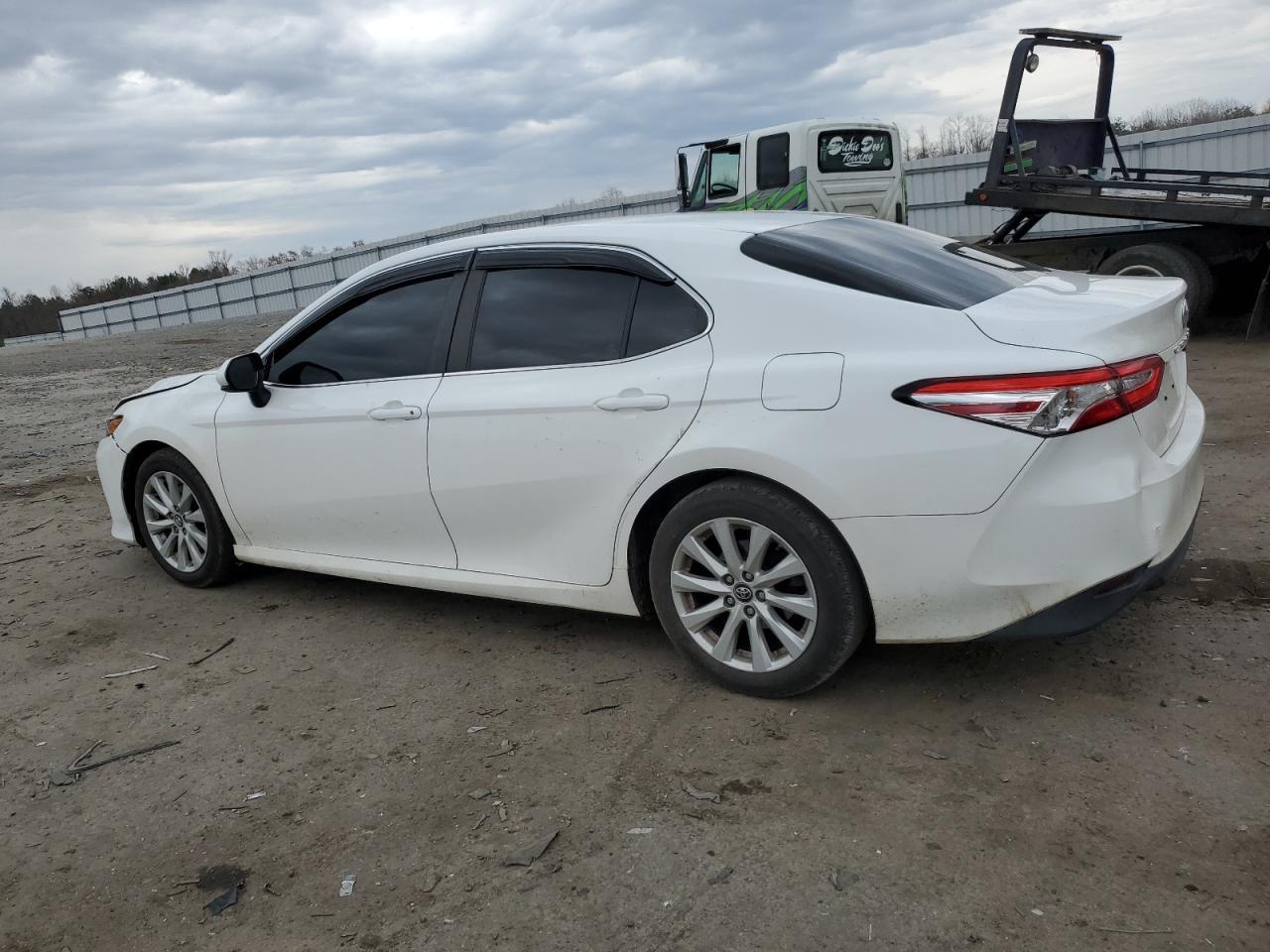 2018 TOYOTA CAMRY L - Фото 2