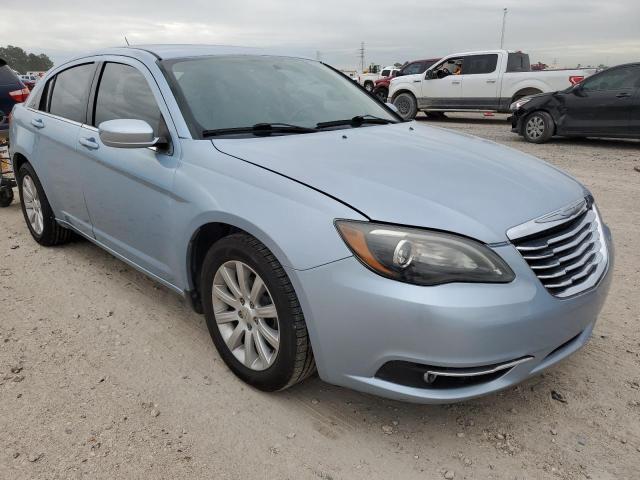 2013 Chrysler 200 Touring - Image 4