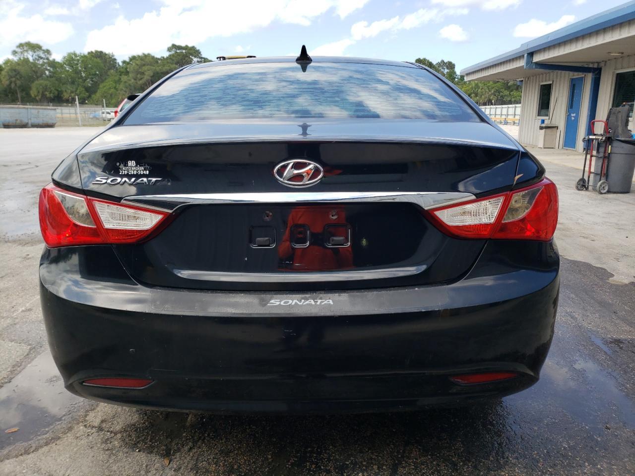 2013 HYUNDAI SONATA GLS - Image 6