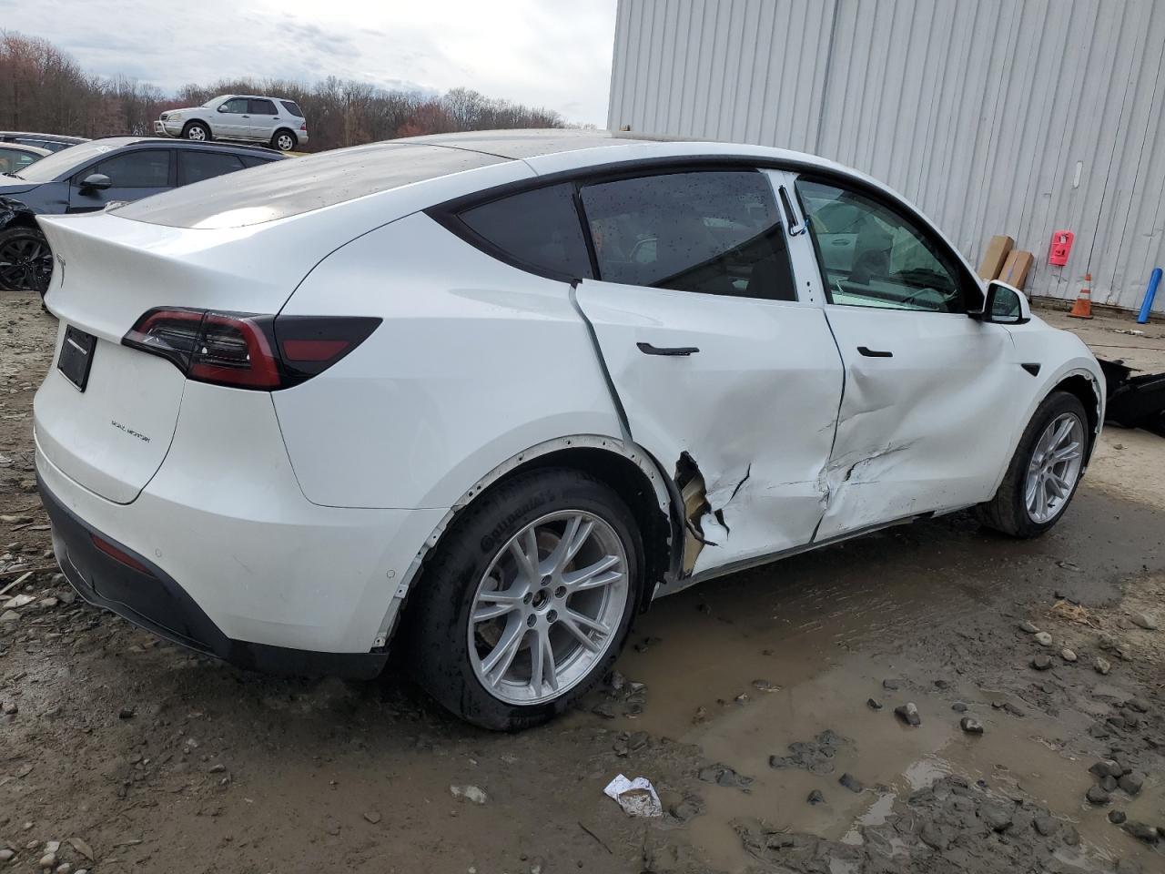 2022 TESLA MODEL Y - Image 3