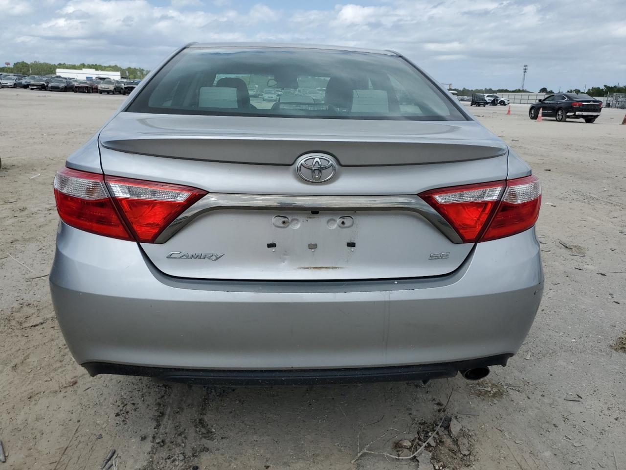 2017 TOYOTA CAMRY LE - Фото 6