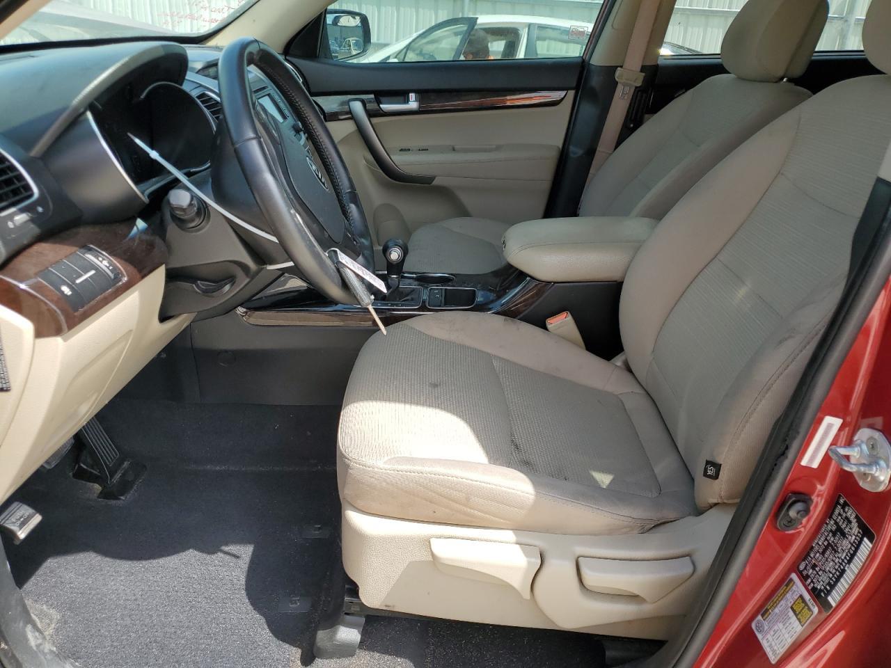 2015 KIA SORENTO LX - Image 7