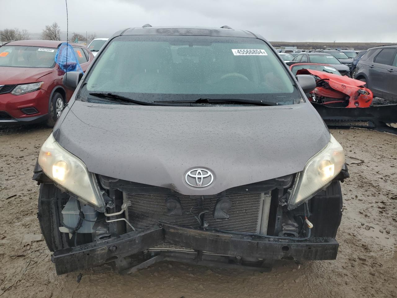 2011 TOYOTA SIENNA XLE - Image 5