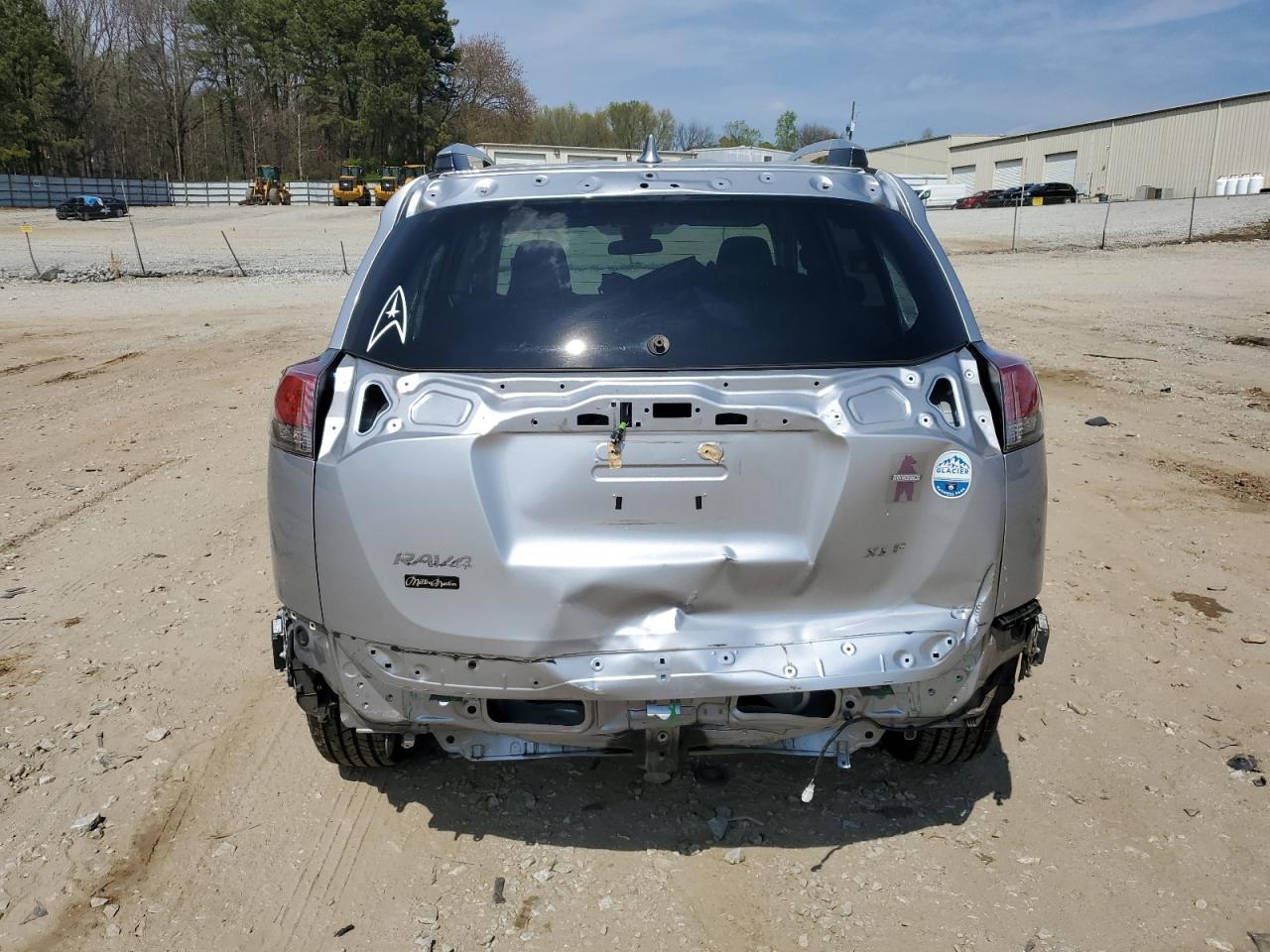 2016 TOYOTA RAV4 XLE - Image 6