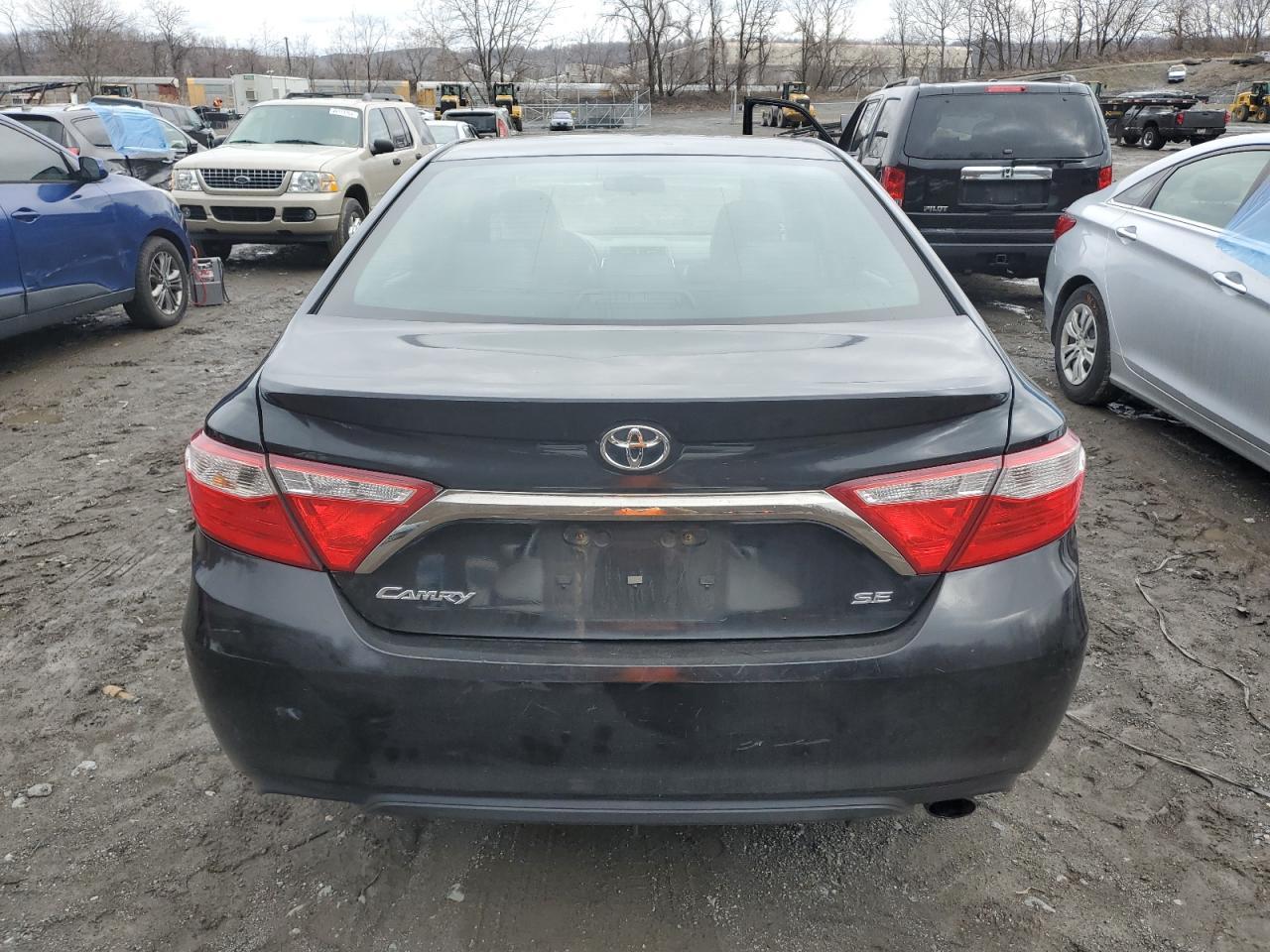 2016 TOYOTA CAMRY LE - Фото 6