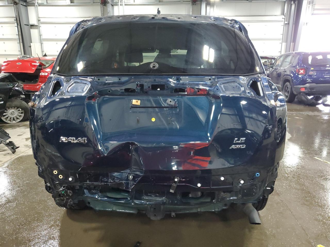 2018 TOYOTA RAV4 LE - Image 6
