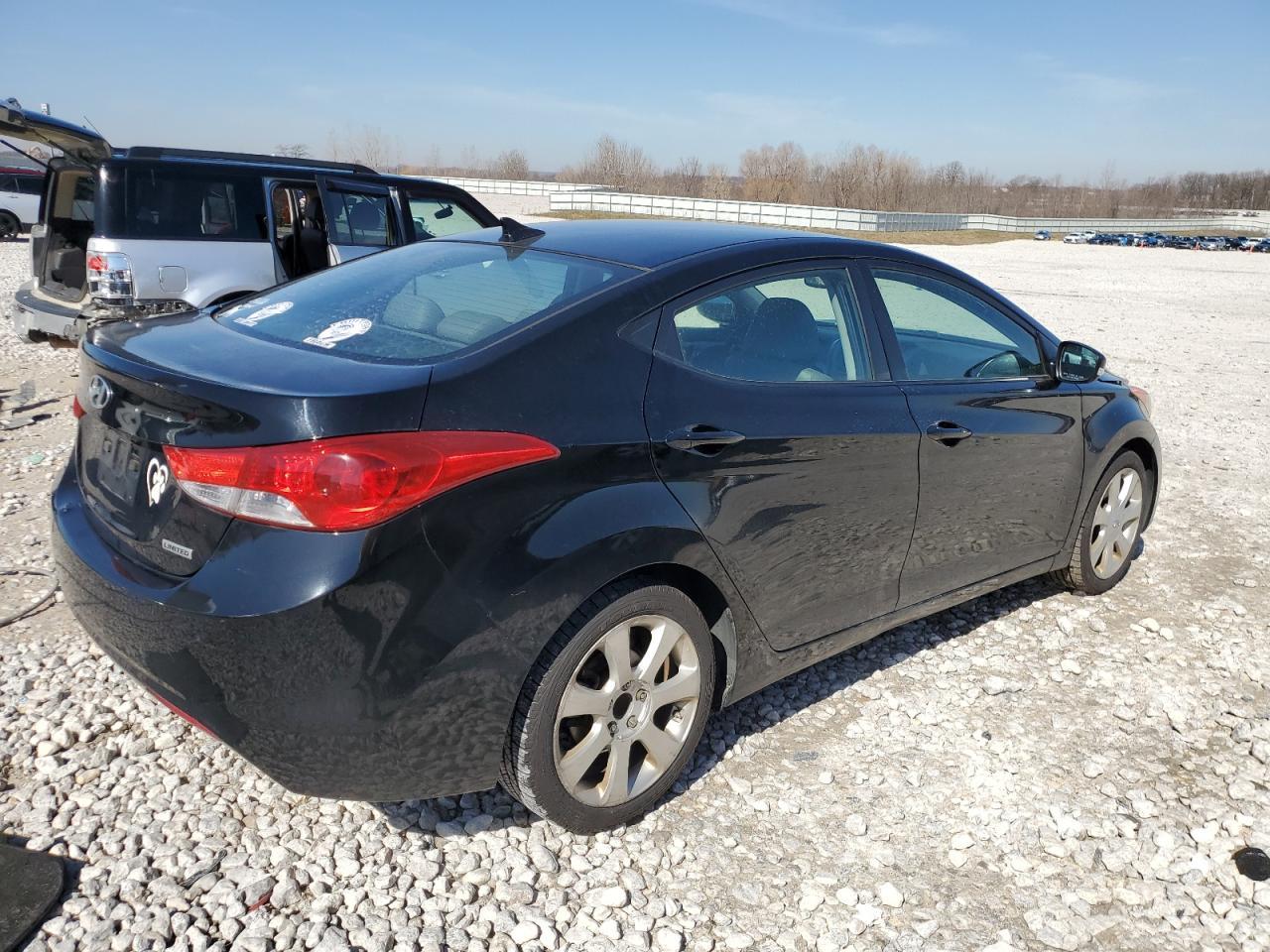 2013 HYUNDAI ELANTRA GL - Image 3