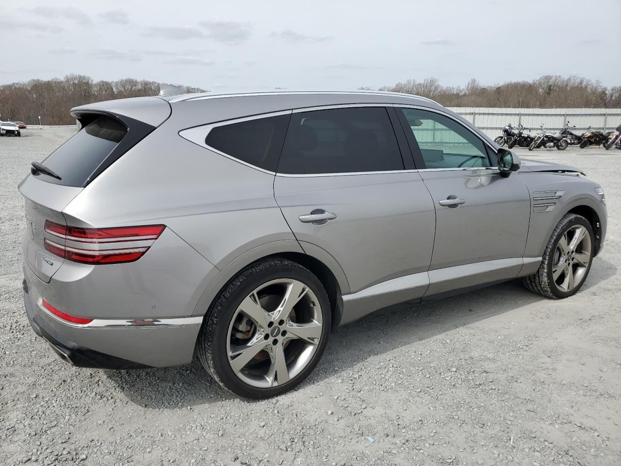 2021 GENESIS GV80 BASE - Image 3