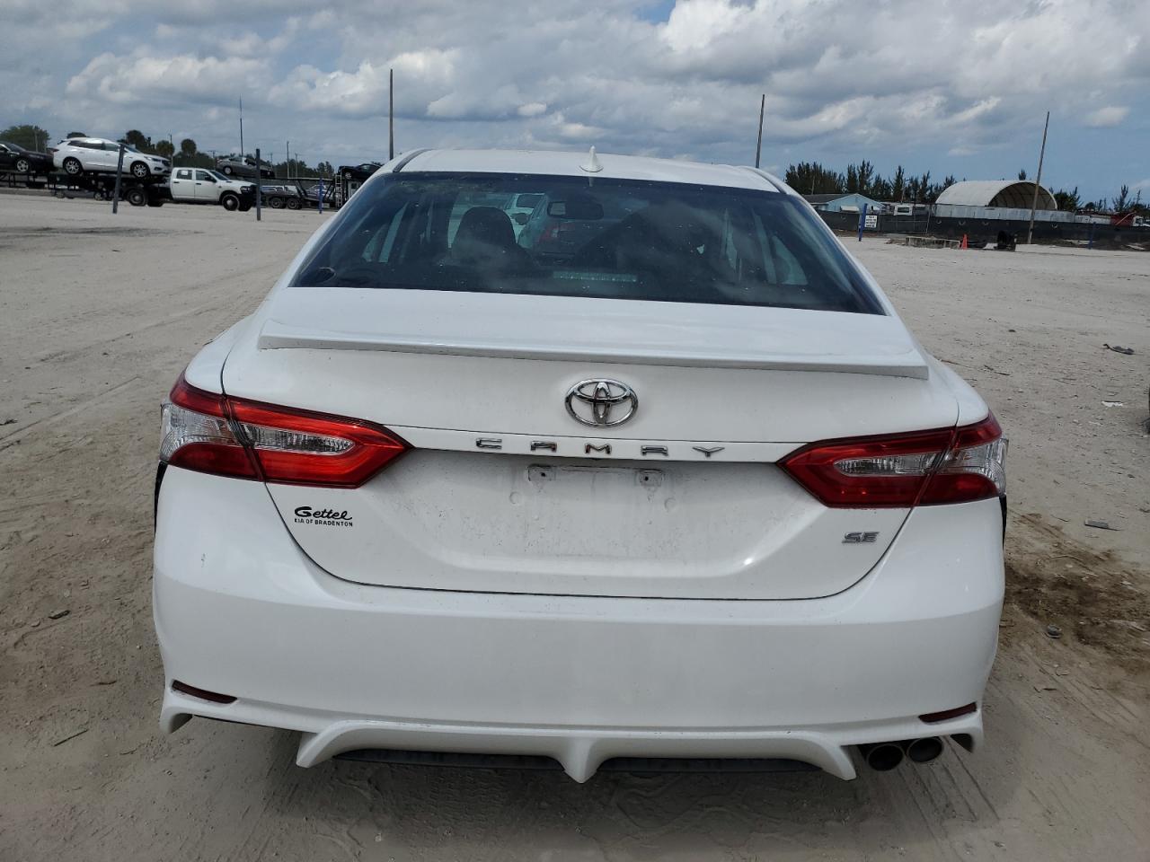 2020 TOYOTA CAMRY SE - Image 6