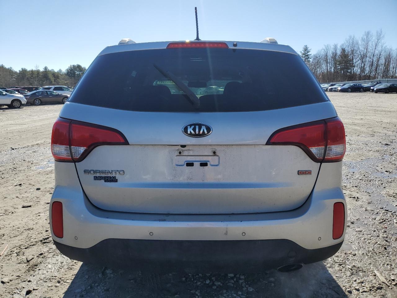 2015 KIA SORENTO LX - Image 6